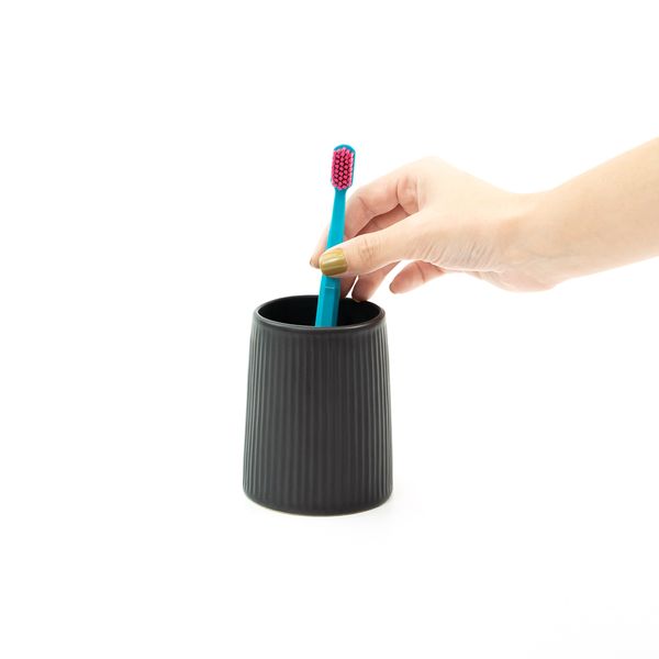 Porta objetos de cerâmica listras preto - oikos