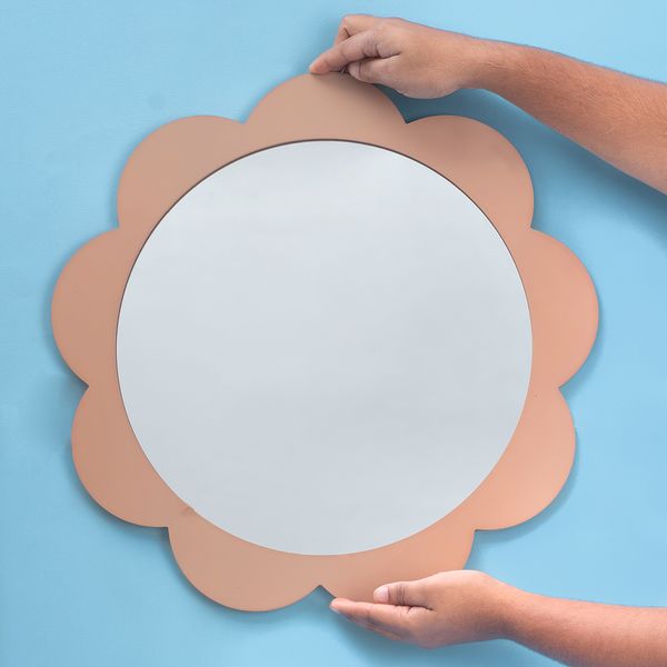 Moldura com espelho decorativa de parede flor em mdf - oikos