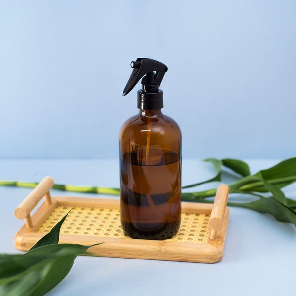 Frasco de vidro âmbar com spray 480ml - oikos