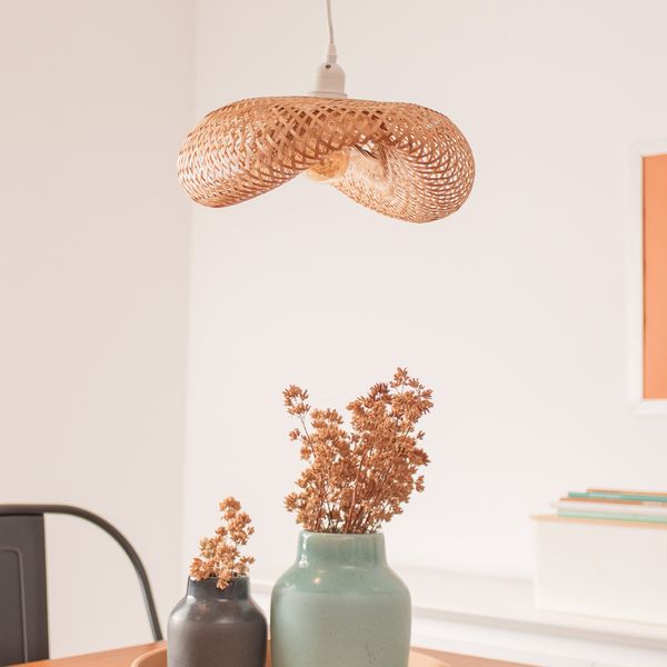 Luminária pendente de bambu curvas boho moderna - oikos